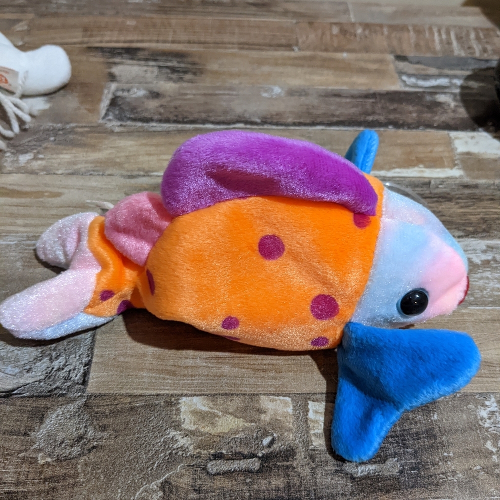 RARE Lips Beanie Baby - Picture 3 of 11